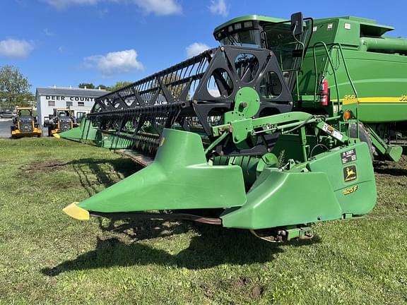 Image of John Deere 925F equipment image 1