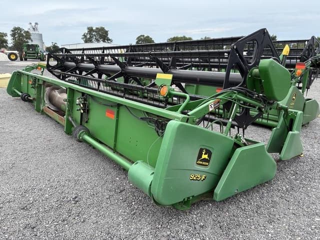 Image of John Deere 925F equipment image 4