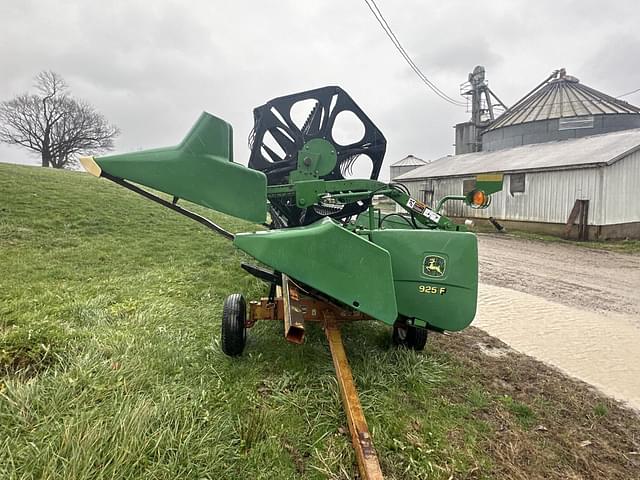 Image of John Deere 925F equipment image 2