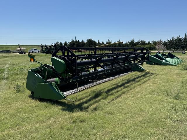 Image of John Deere 925F equipment image 1