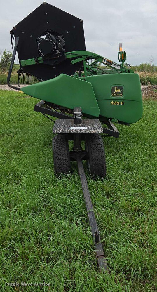 Image of John Deere 925F equipment image 1