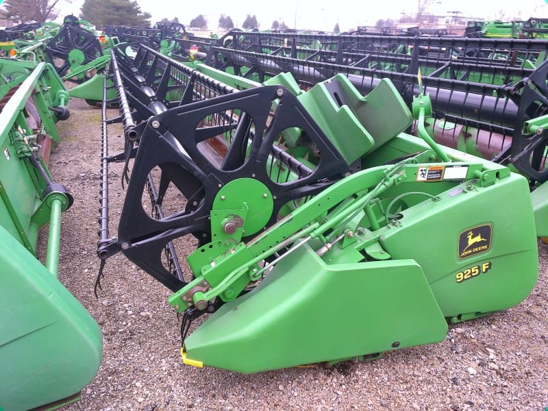 2001 John Deere 925F Equipment Image0