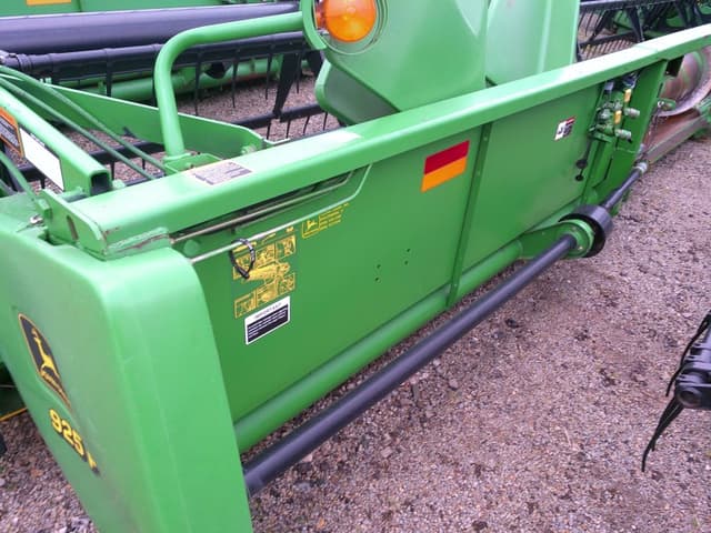 Image of John Deere 925F equipment image 1