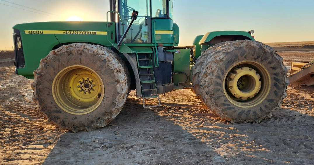 2001 John Deere 9300 Tractors 300 to 424 HP for Sale | Tractor Zoom