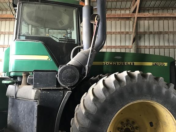 Image of John Deere 9300 equipment image 4