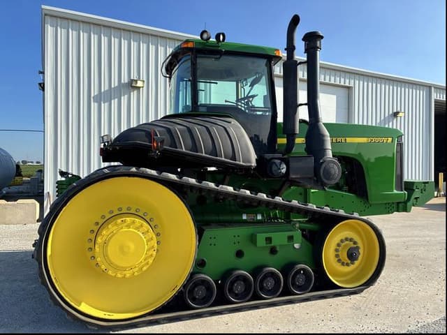 Image of John Deere 9300T equipment image 4
