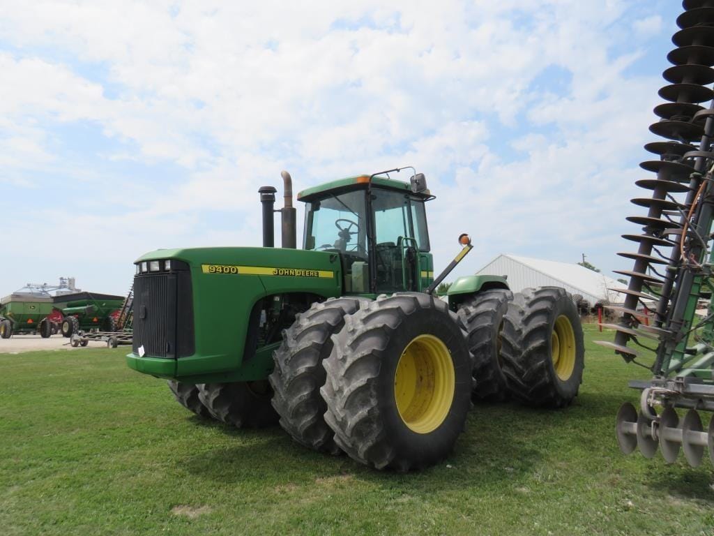 2001 John Deere 9400 Equipment Image0