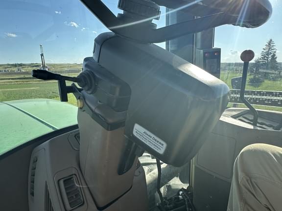Image of John Deere 9400 equipment image 1