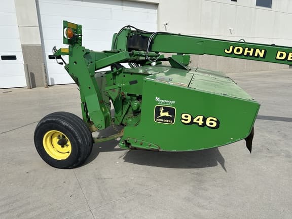 Image of John Deere 946 equipment image 2