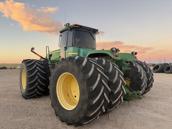 Image of John Deere 9530 equipment image 2