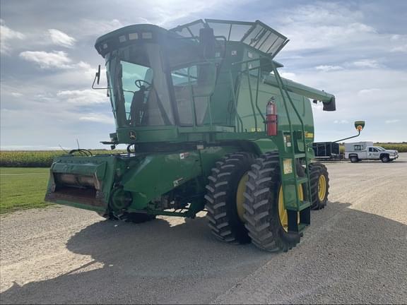 Image of John Deere 9550 equipment image 2