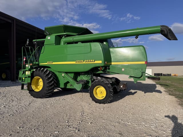 Image of John Deere 9550 equipment image 1