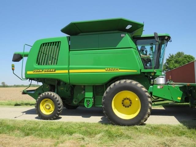 Image of John Deere 9650 STS equipment image 2