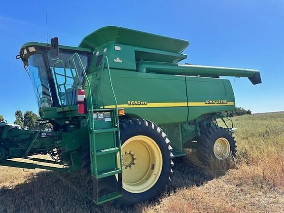 Image of John Deere 9650 STS equipment image 2