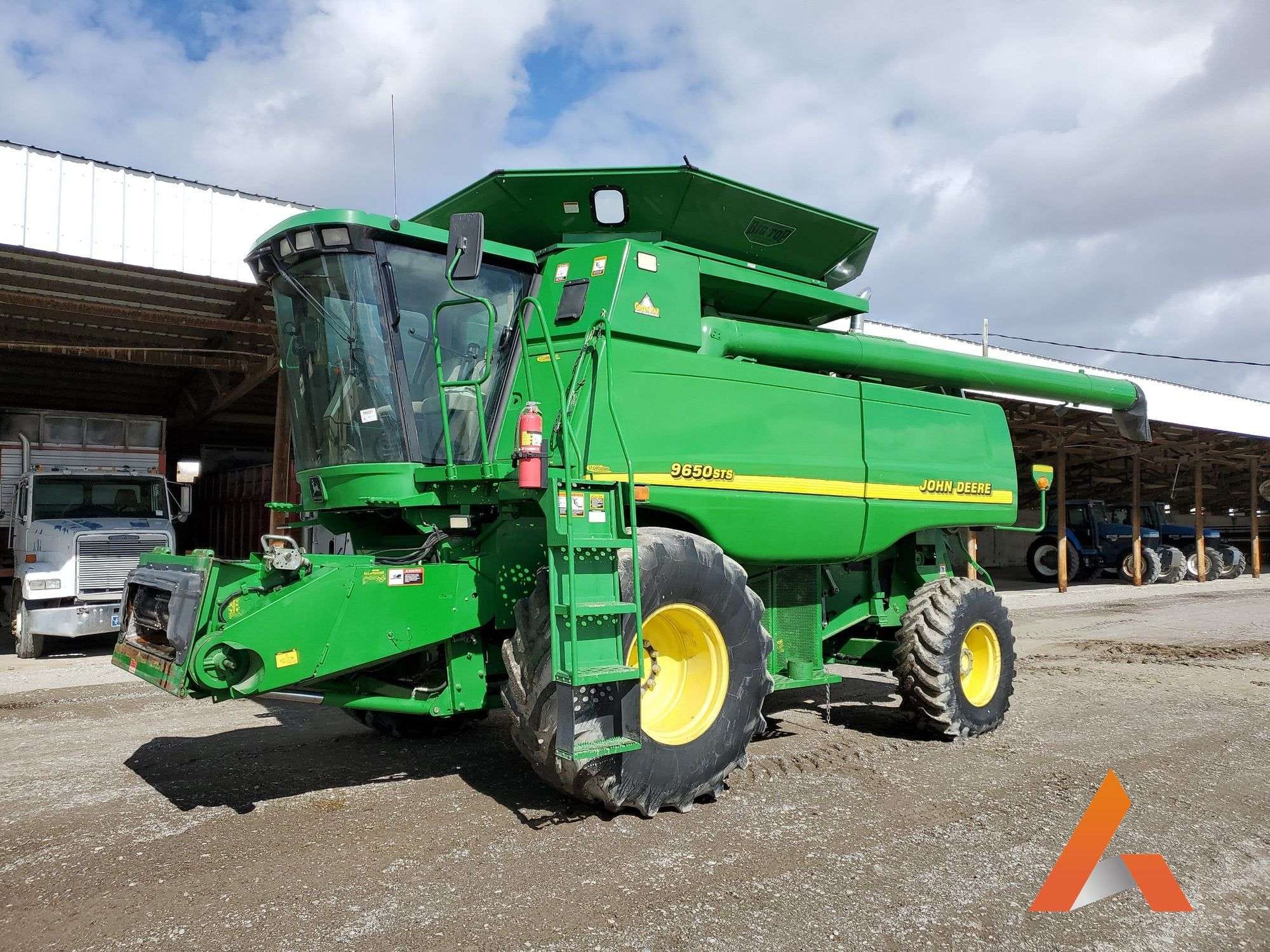 2001 John Deere 9650 STS Equipment Image0