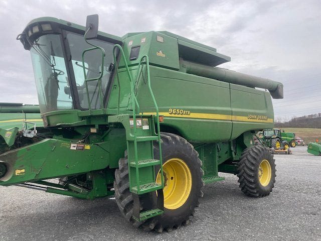 2001 John Deere 9650 STS Equipment Image0