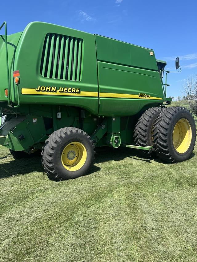 Image of John Deere 9650 STS equipment image 2