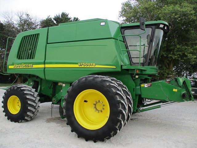 Image of John Deere 9750 STS equipment image 1