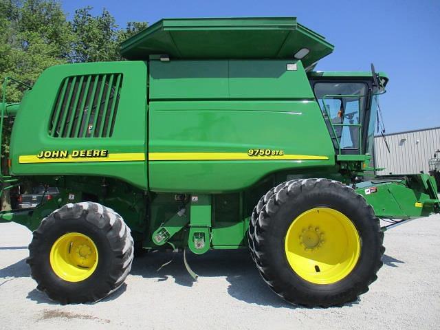 Image of John Deere 9750 STS equipment image 3