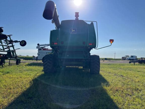 Image of John Deere 9750 STS equipment image 3