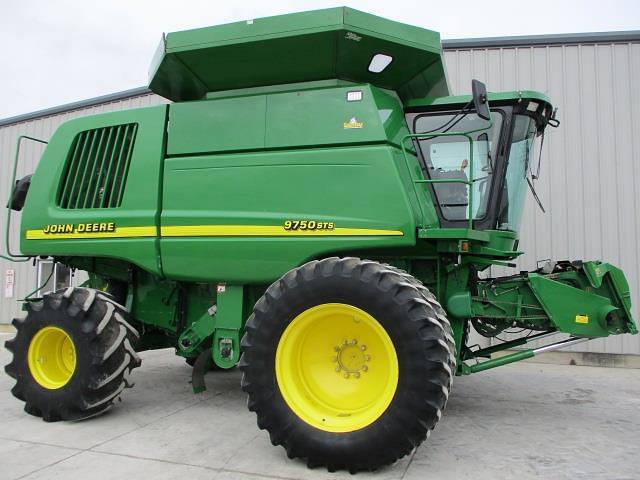 Image of John Deere 9750 STS equipment image 1