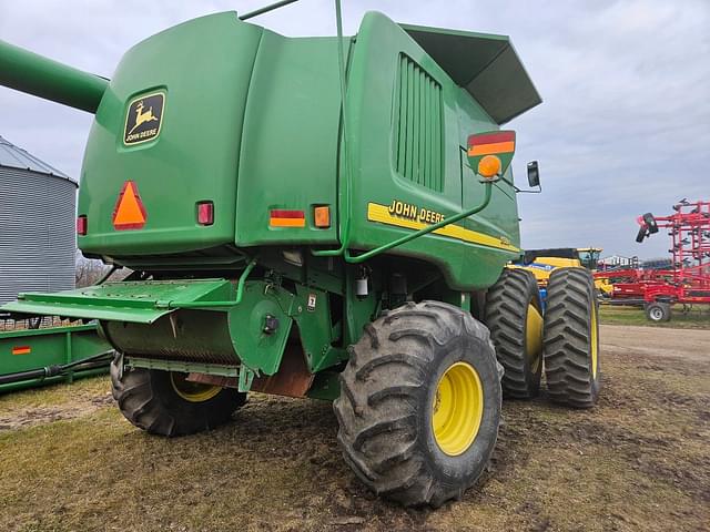 Image of John Deere 9750 STS equipment image 1