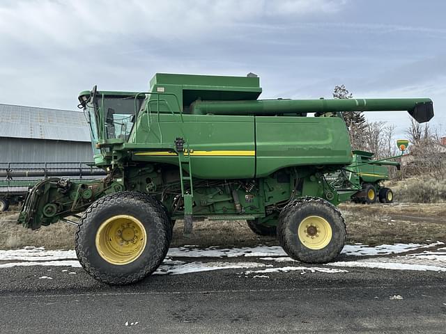 Image of John Deere 9750 STS equipment image 2