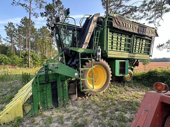 Image of John Deere 9976 equipment image 1