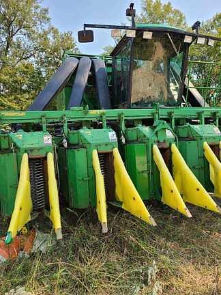 Image of John Deere 9976 equipment image 1