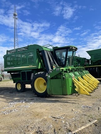 2001 John Deere 9986 Equipment Image0