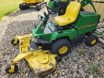 Main image John Deere F725