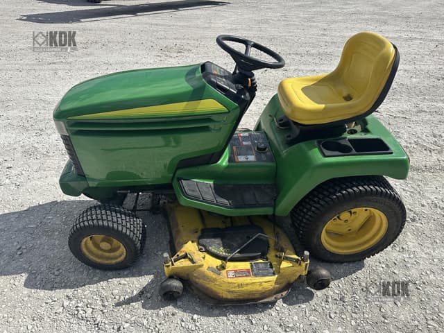 Image of John Deere GX335 equipment image 1
