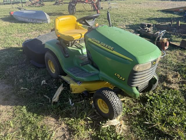 Image of John Deere LT133 equipment image 3