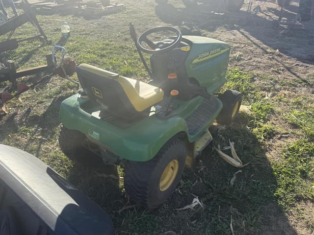 Image of John Deere LT133 equipment image 2