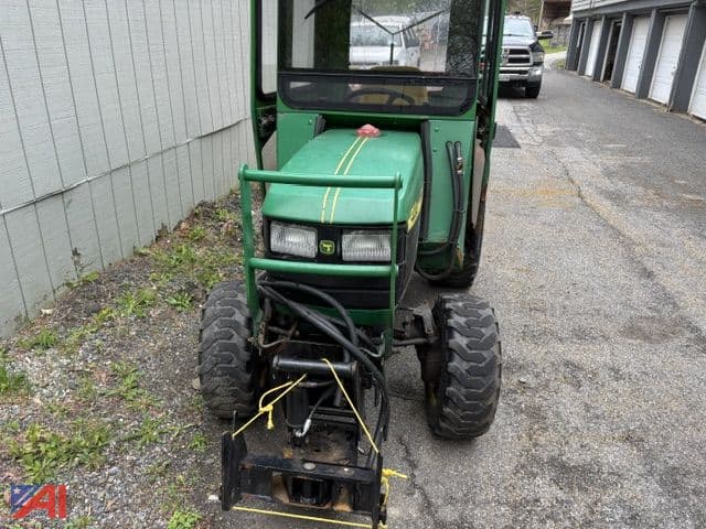 Image of John Deere 4100 equipment image 2