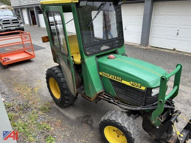 Image of John Deere 4100 equipment image 3