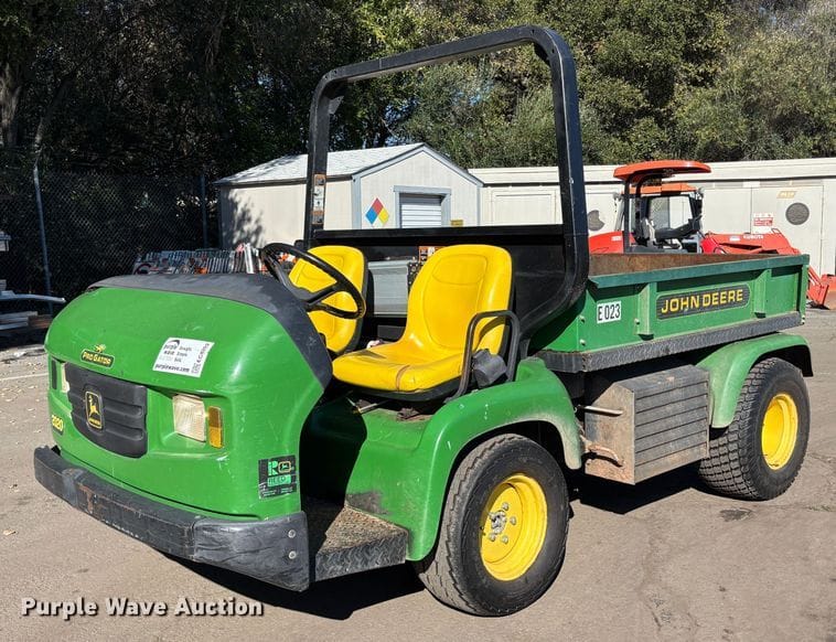 2001 John Deere Pro Gator Equipment Image0