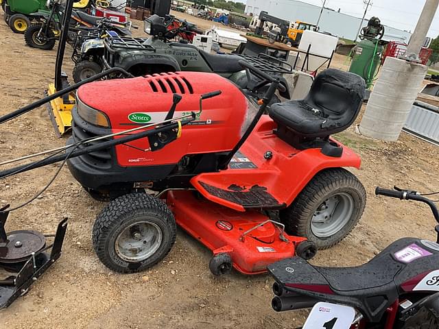 Image of John Deere Scott's S2348 equipment image 1