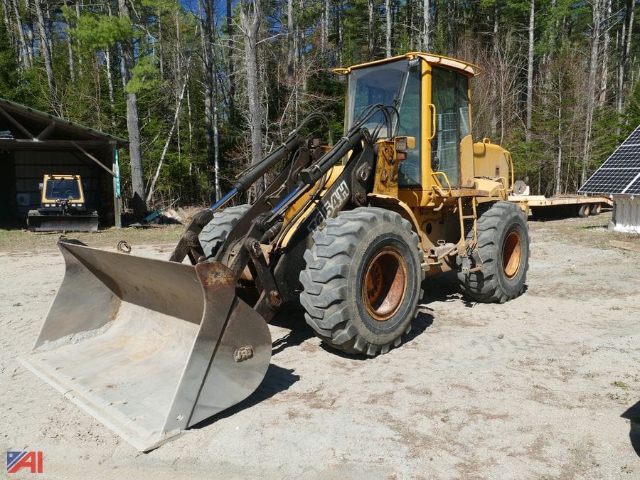 2001 John Deere TC54H Equipment Image0