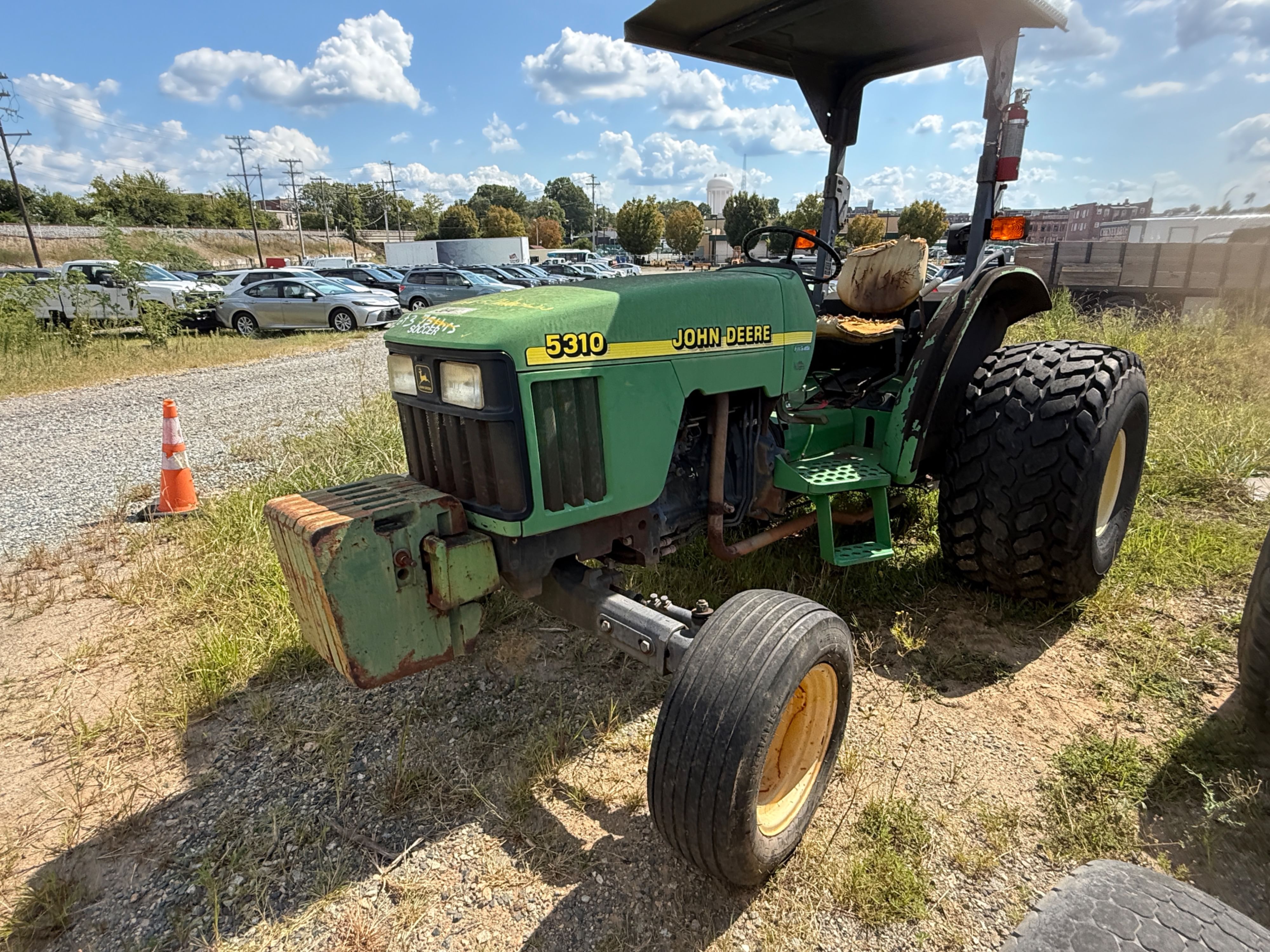 2001 John Deere 5310 Equipment Image0