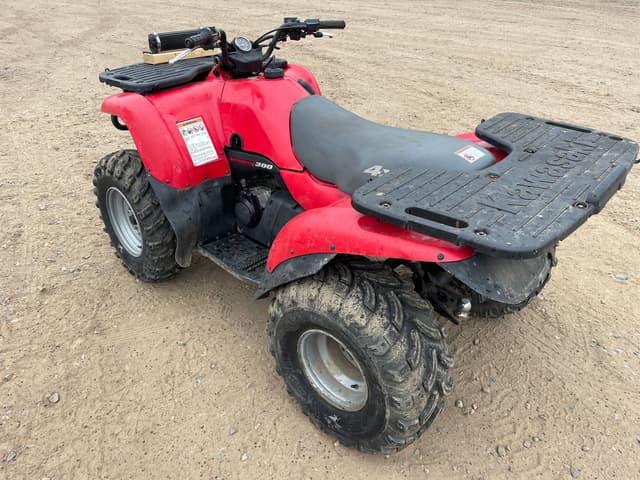 Image of Kawasaki Prairie 300 equipment image 1