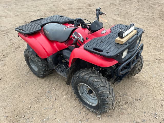Image of Kawasaki Prairie 300 equipment image 3