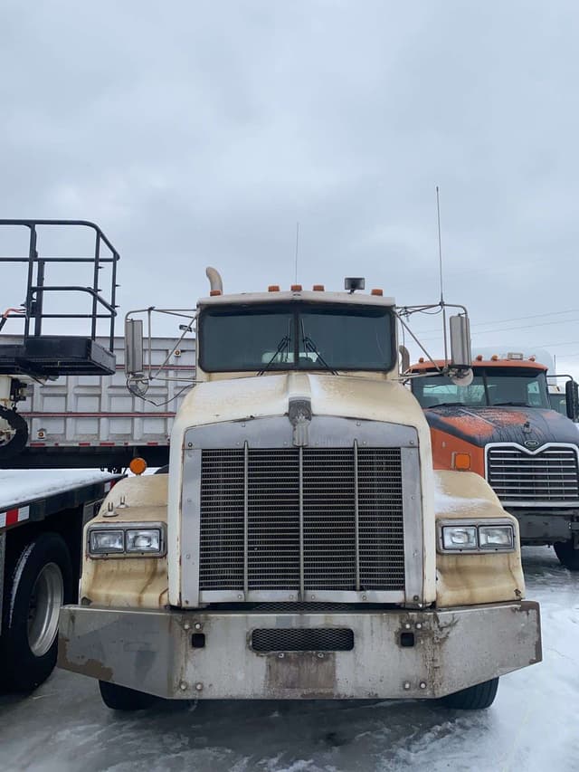 Image of Kenworth T800 equipment image 2