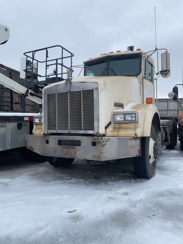 Image of Kenworth T800 equipment image 1