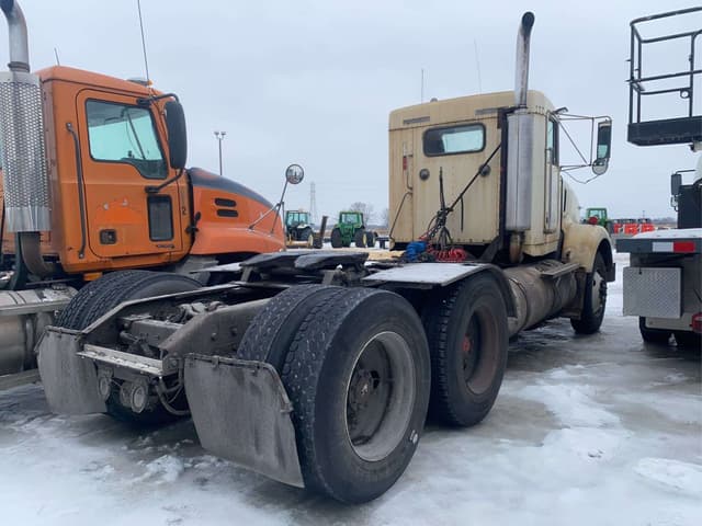 Image of Kenworth T800 equipment image 4