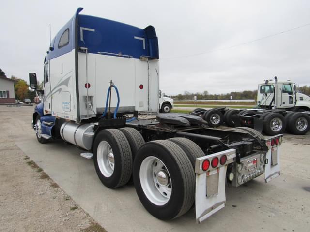 Image of Kenworth T2000 equipment image 3