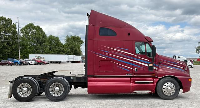 Image of Kenworth T2000 equipment image 3