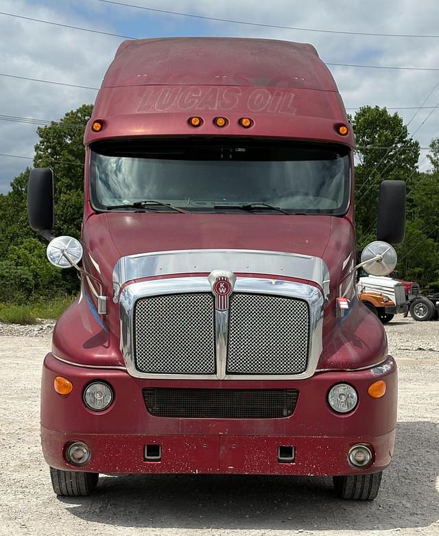 Image of Kenworth T2000 equipment image 1