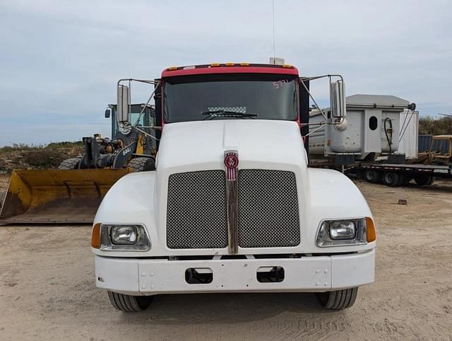 Image of Kenworth T300 equipment image 1