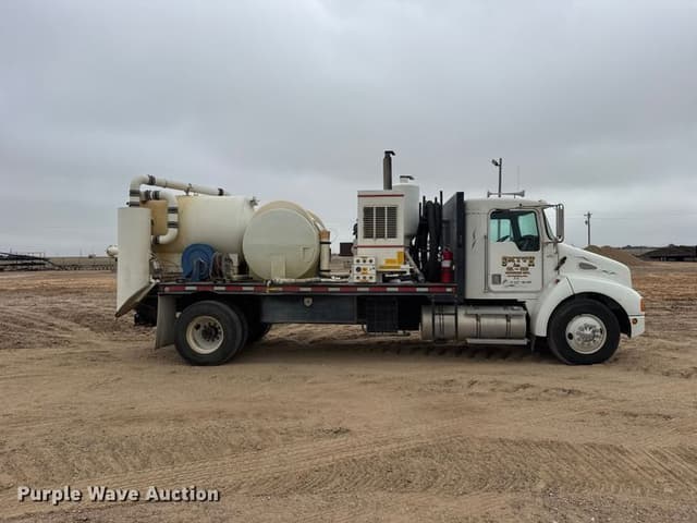 Image of Kenworth T300 equipment image 3